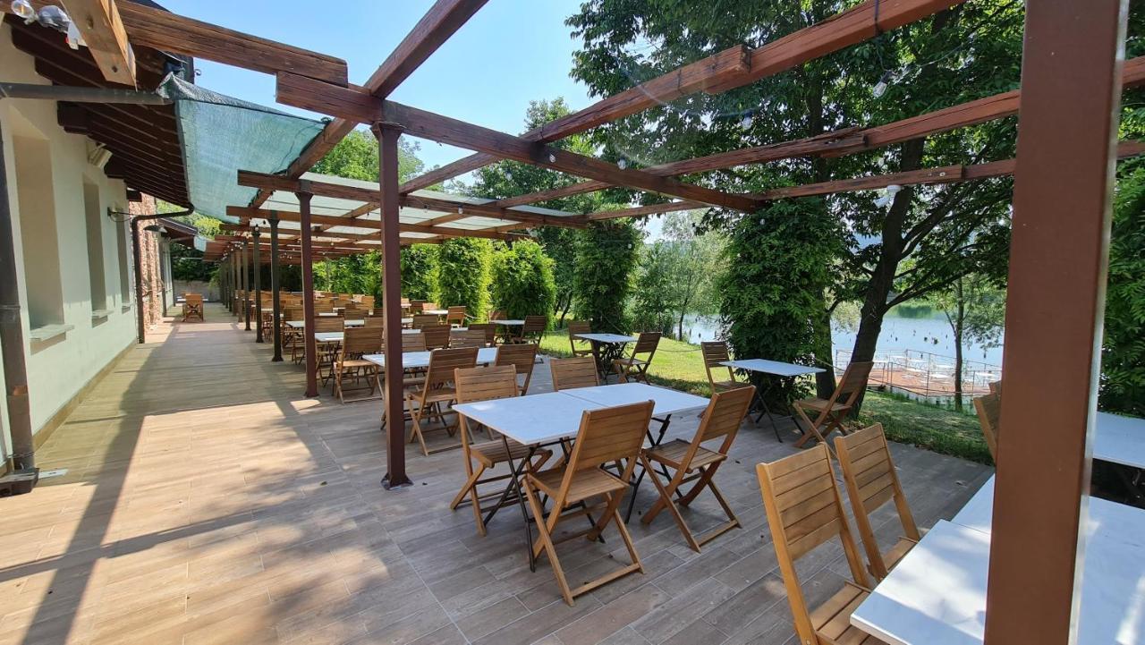 Aquasole Hotel Mercallo Екстериор снимка
