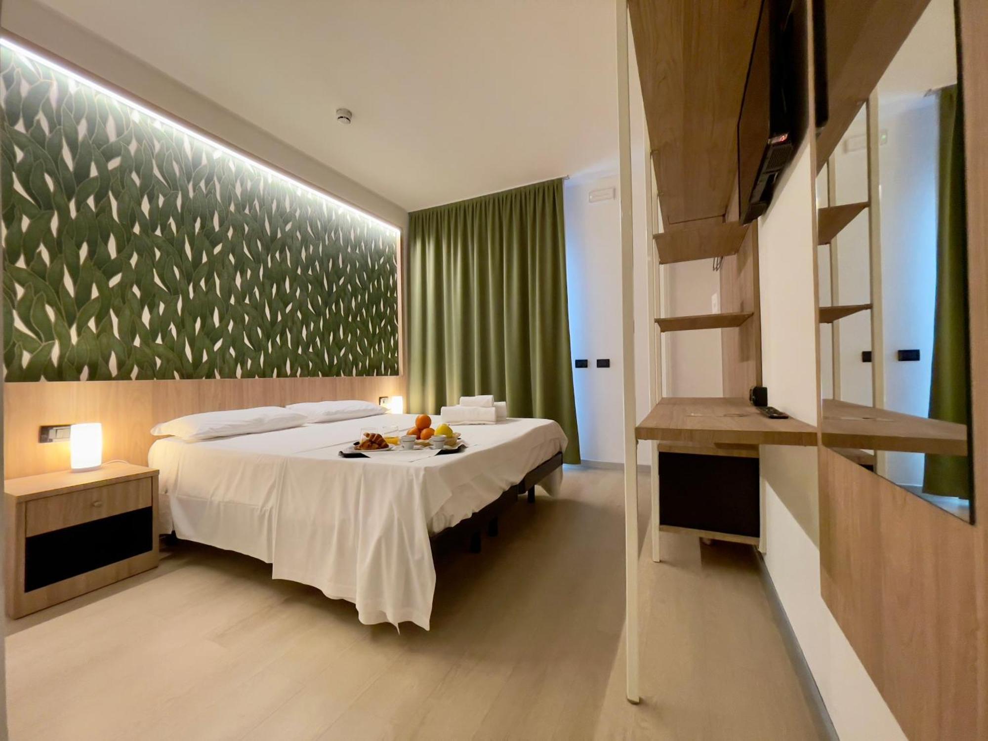 Aquasole Hotel Mercallo Екстериор снимка