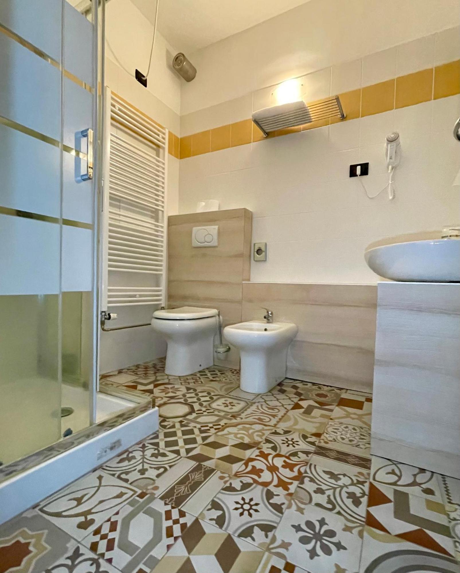 Aquasole Hotel Mercallo Екстериор снимка